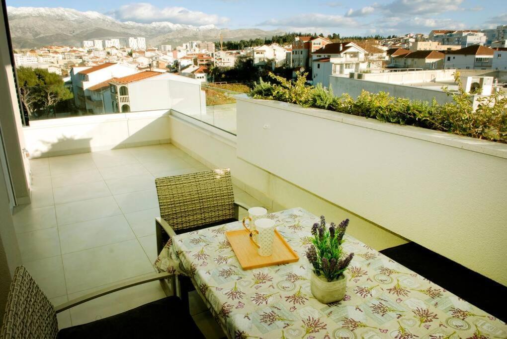 Camino Split - Apartment Near Mall Of Split Exterior foto